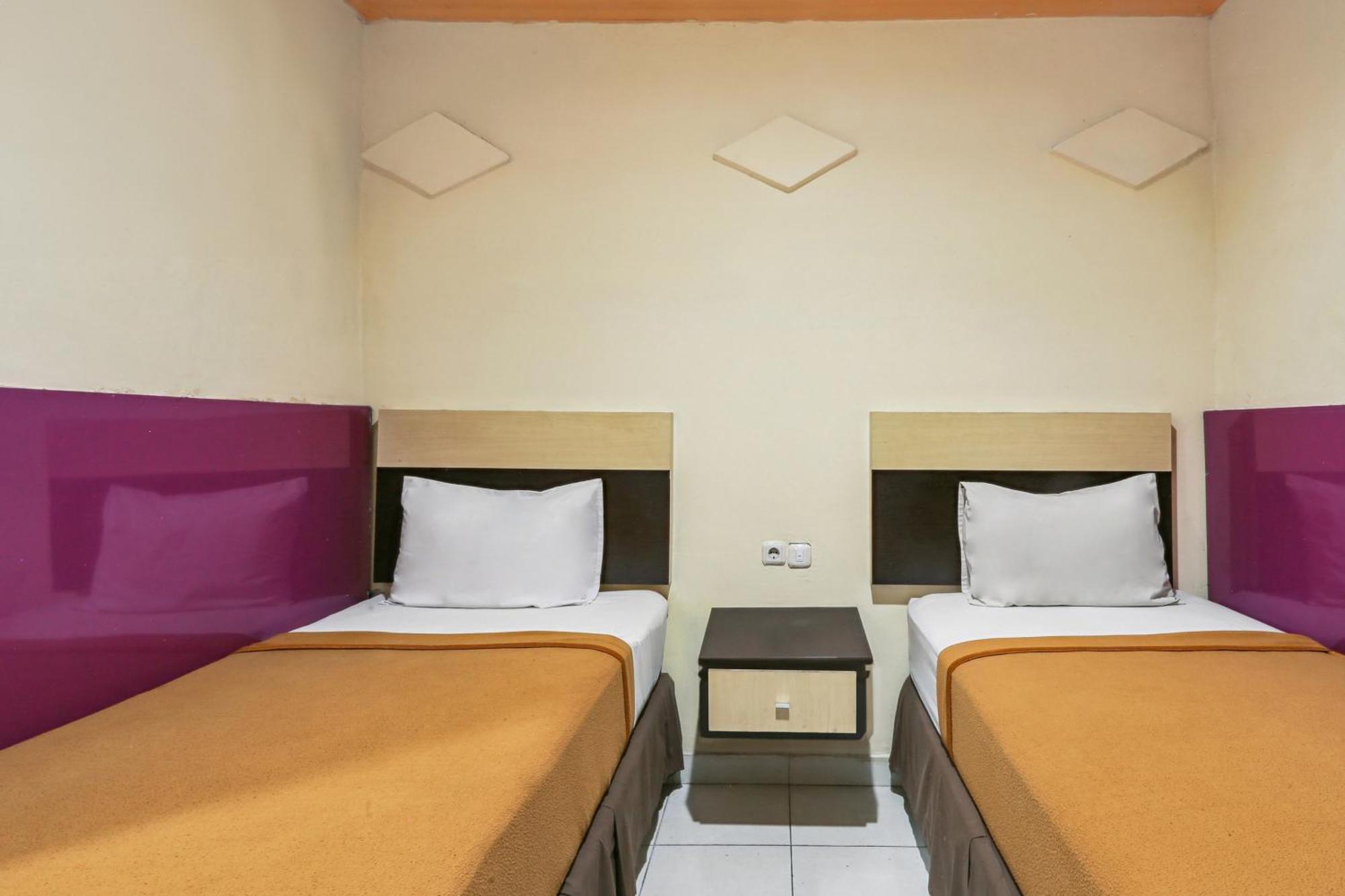 Collection O 93163 Hotel Grand Kartika Parepare Extérieur photo