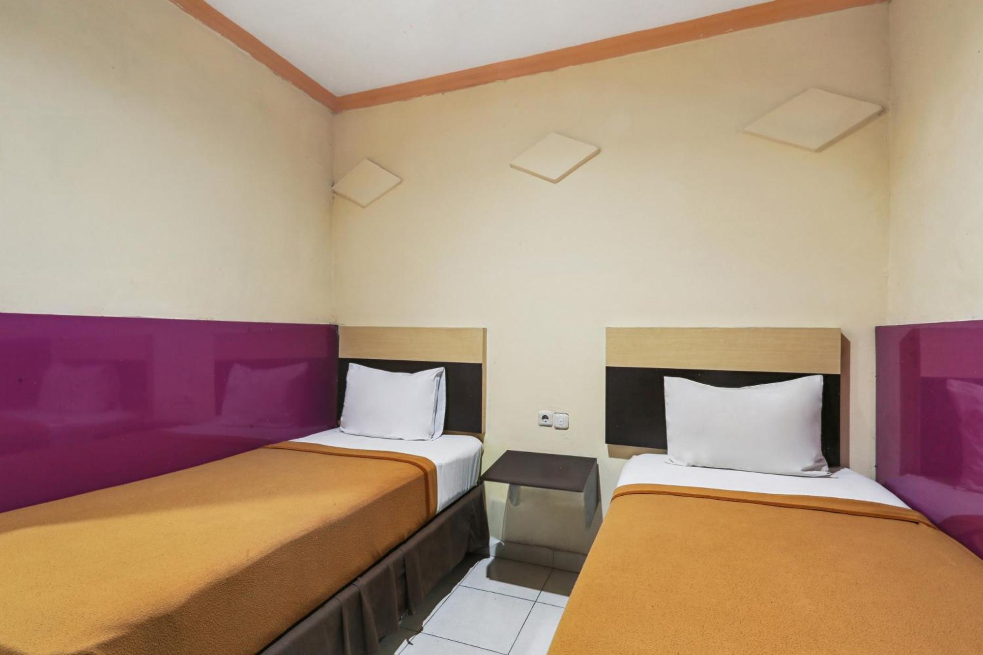 Collection O 93163 Hotel Grand Kartika Parepare Extérieur photo