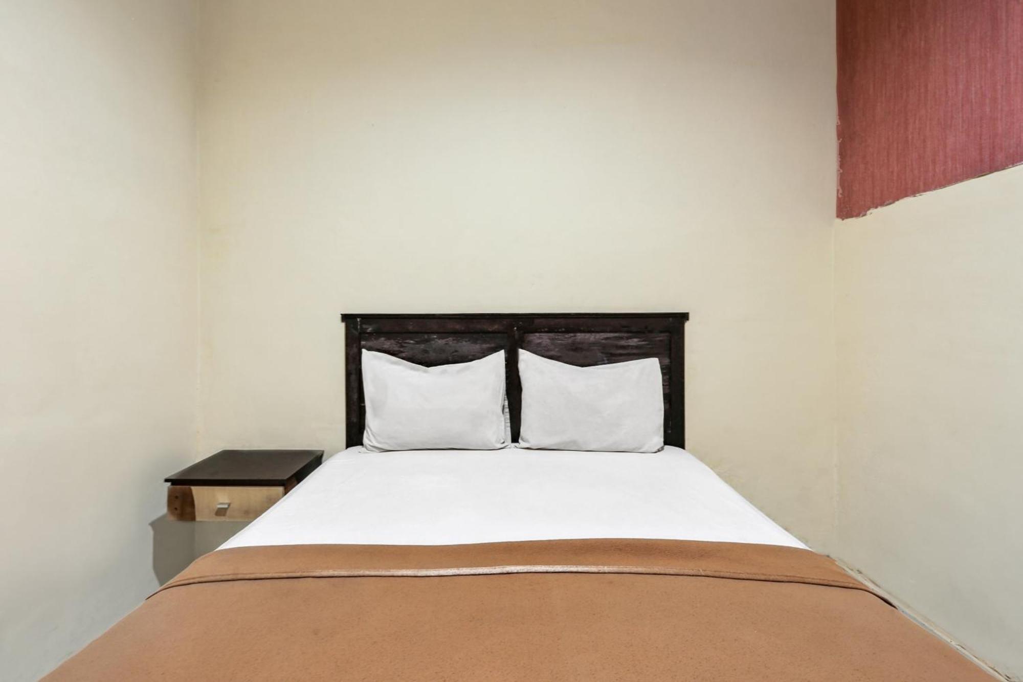 Collection O 93163 Hotel Grand Kartika Parepare Extérieur photo